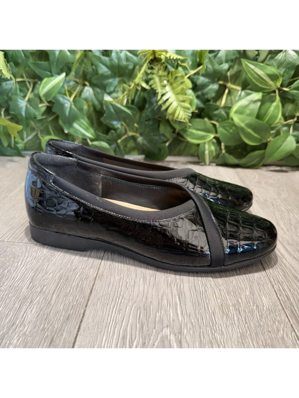 Women’s Clark’s Unstructured Darcey Ease 2 Flat Comfort Shoe Black US Size 7